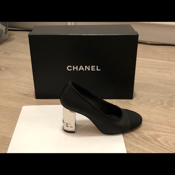 Final Price ❤️Authentic Chanel Pumps❤️ (Only available until Nov 15) - Picture 6 of 14